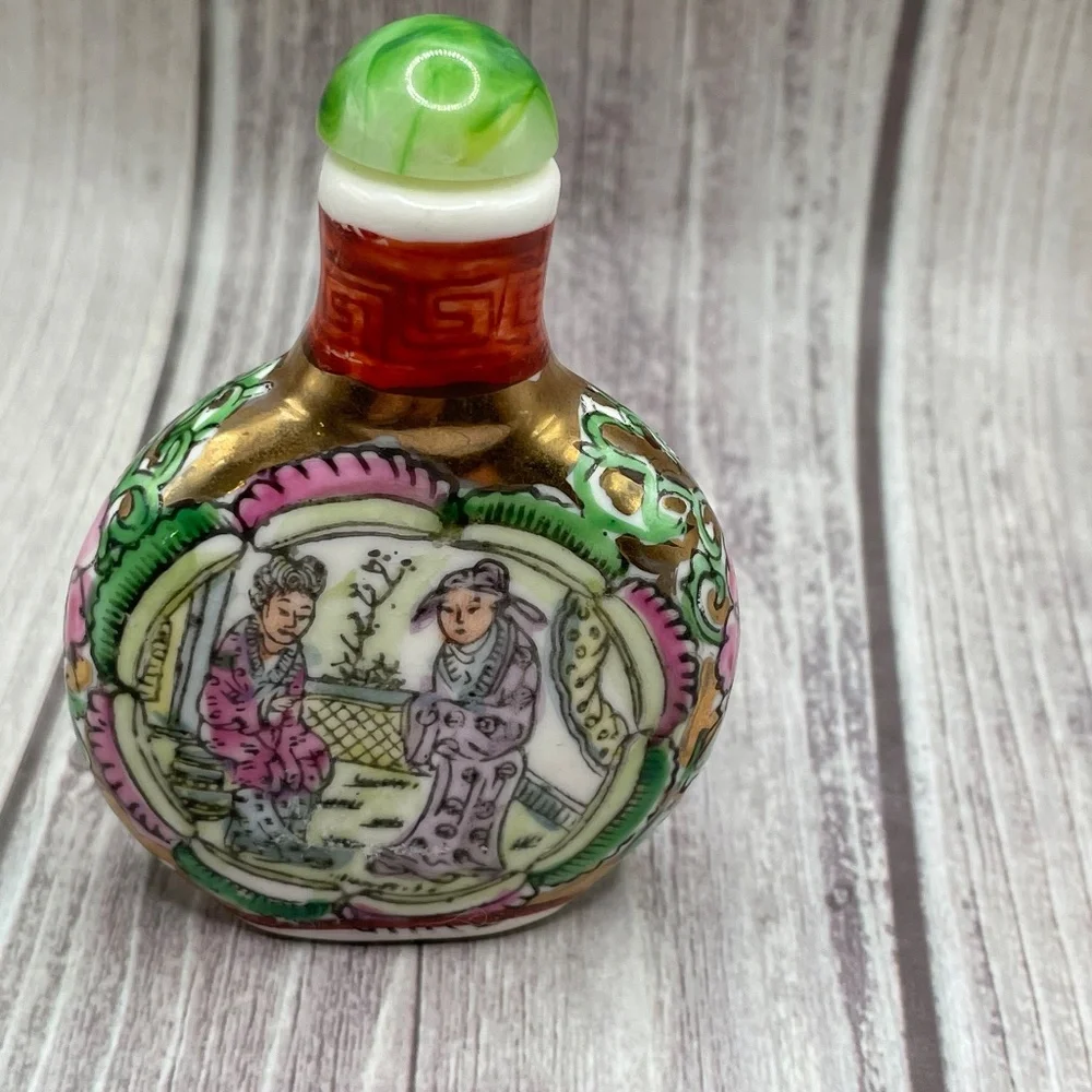 Vintage Chinese Painted Snuff Bottle - Picture 2 of 12